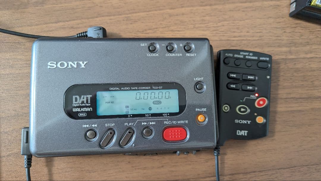 Sony Cassette Player Dat Walkman Tcd-D7(