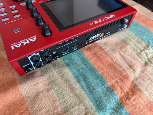 Akai Professional Samplers Mpc One+ Decksaver