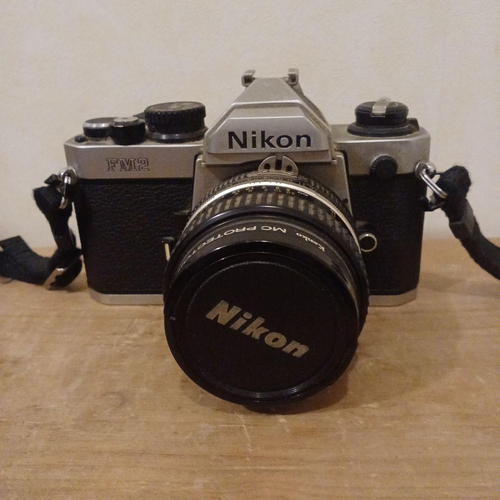 Nikon Slr Camera (Film) Fm2
