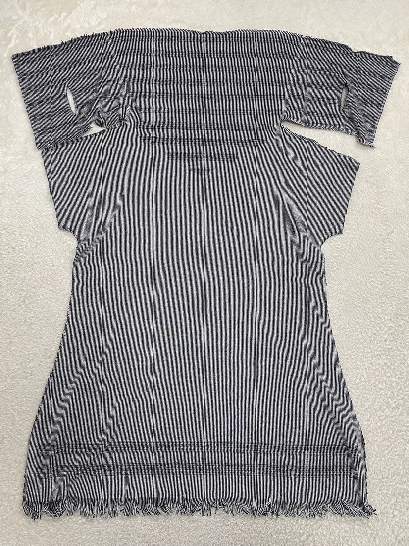 Issey Miyake Kurzarm-A-Poc