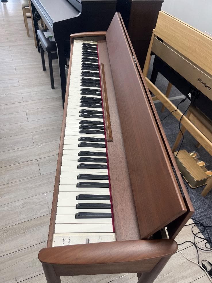 Roland Keyboards Digital Pianos 82527 Kf10Kw 17