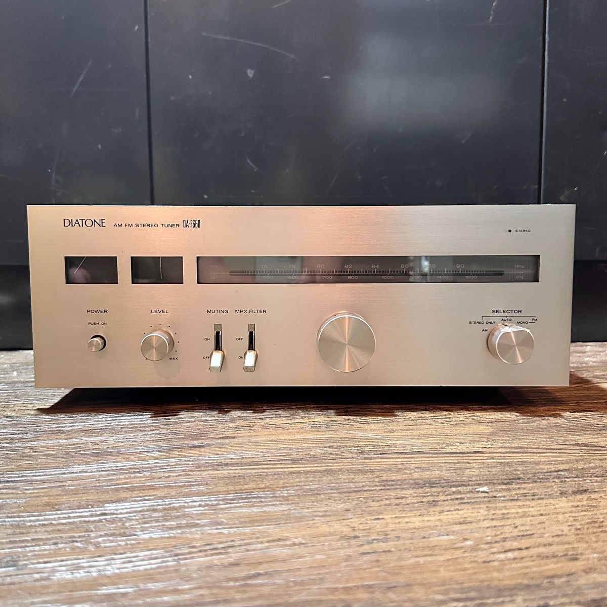 Radio Tuner Diatone Da-F660 Fm/Am Stereo Champagne Gold Black