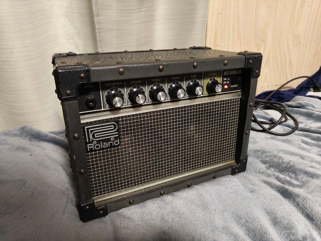 Guitar Amplifier Roland Jazz Chorus Jc-20E