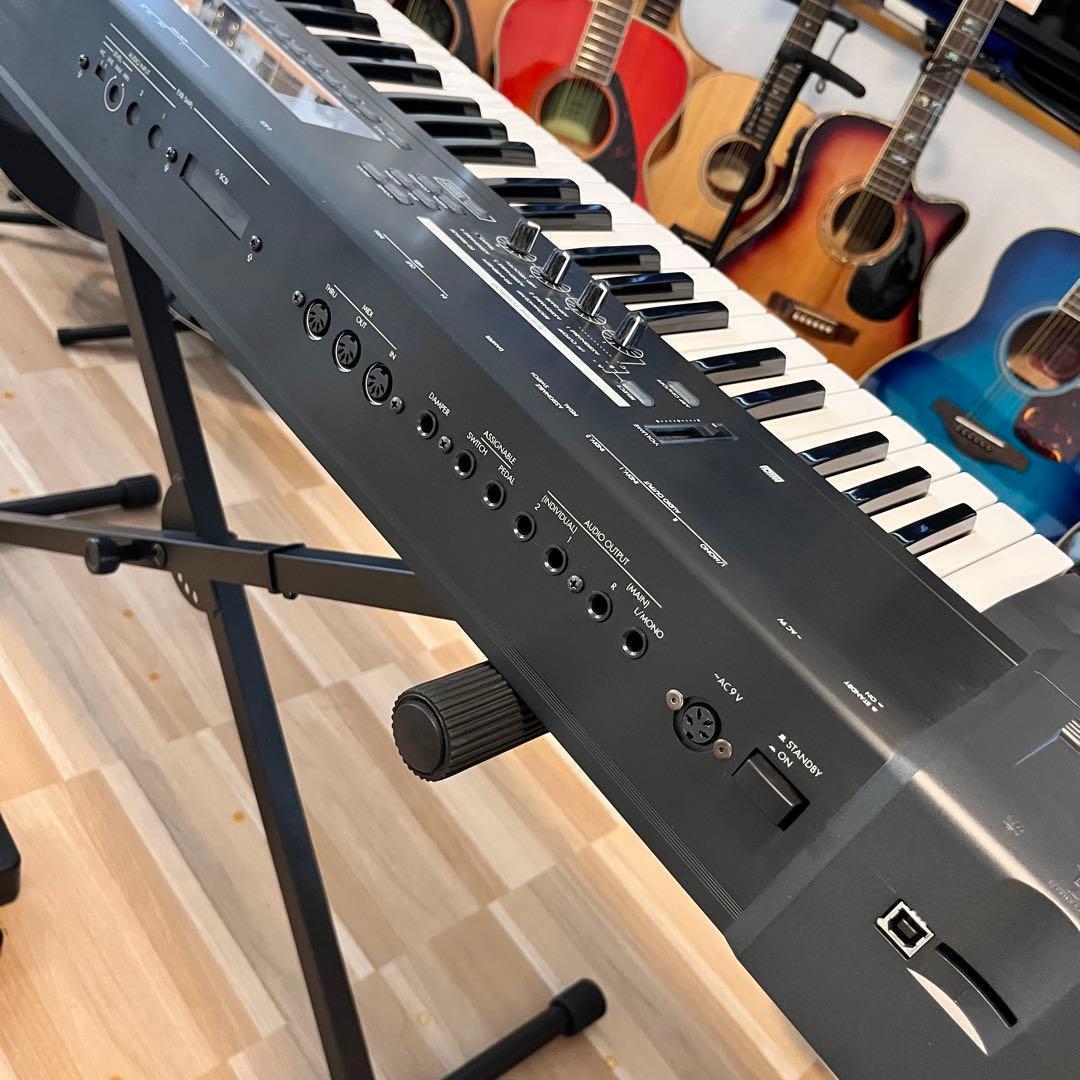 Analog Synthesizers 10317 Korg Tr76