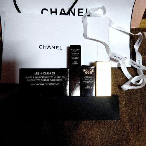 Chanel Lipstick 444 Set Up.