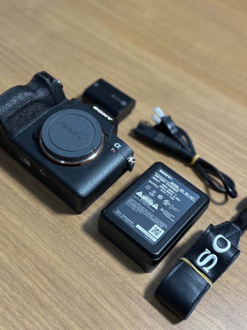 Sony Mirrorless Interchangeable Lens Cameras 7R