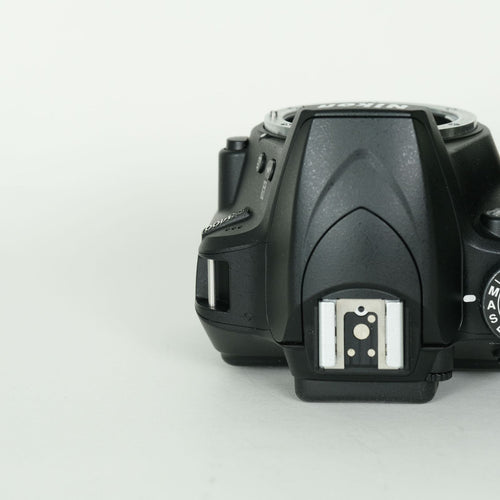 Nikon Digital Slr 3,004 D3400 F