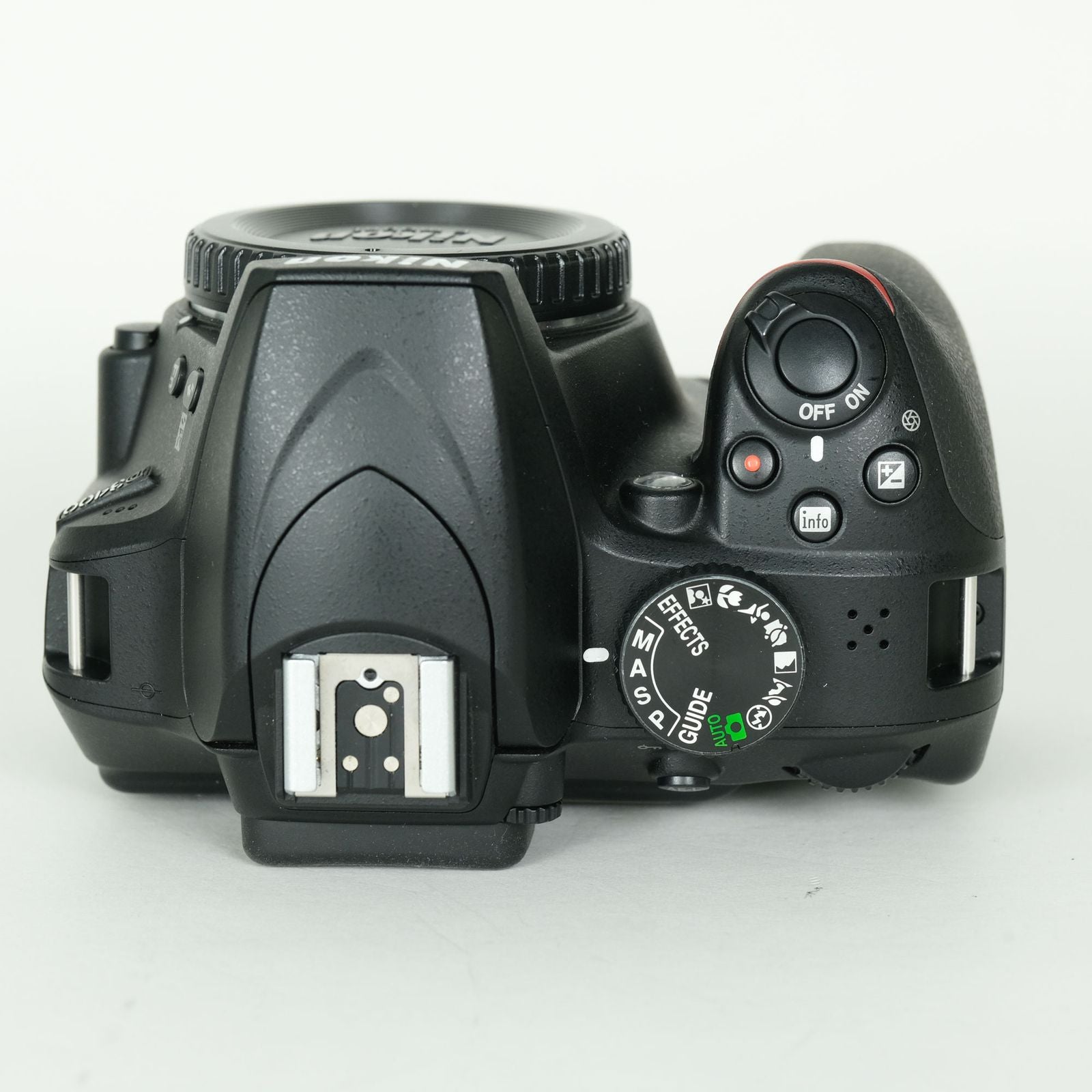 Nikon Digital Slr 3,004 D3400 F