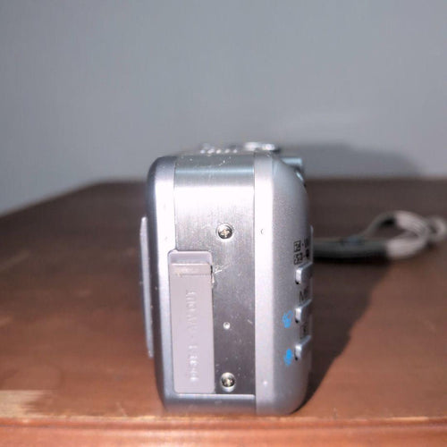 Compact Digital Cameras S30 Cf