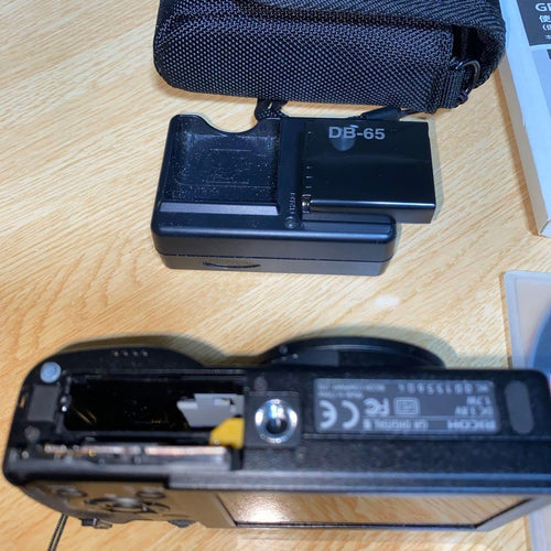Compact Digital Camera Gr