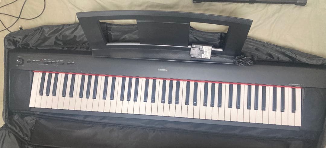 Yamaha Keyboard Electronic Piano Piaggero Np-32B 76
