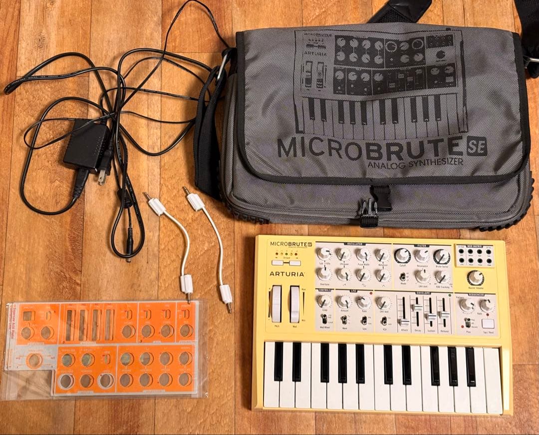 Others Arturia Microbrute Se Orange