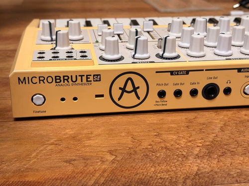 Others Arturia Microbrute Se Orange