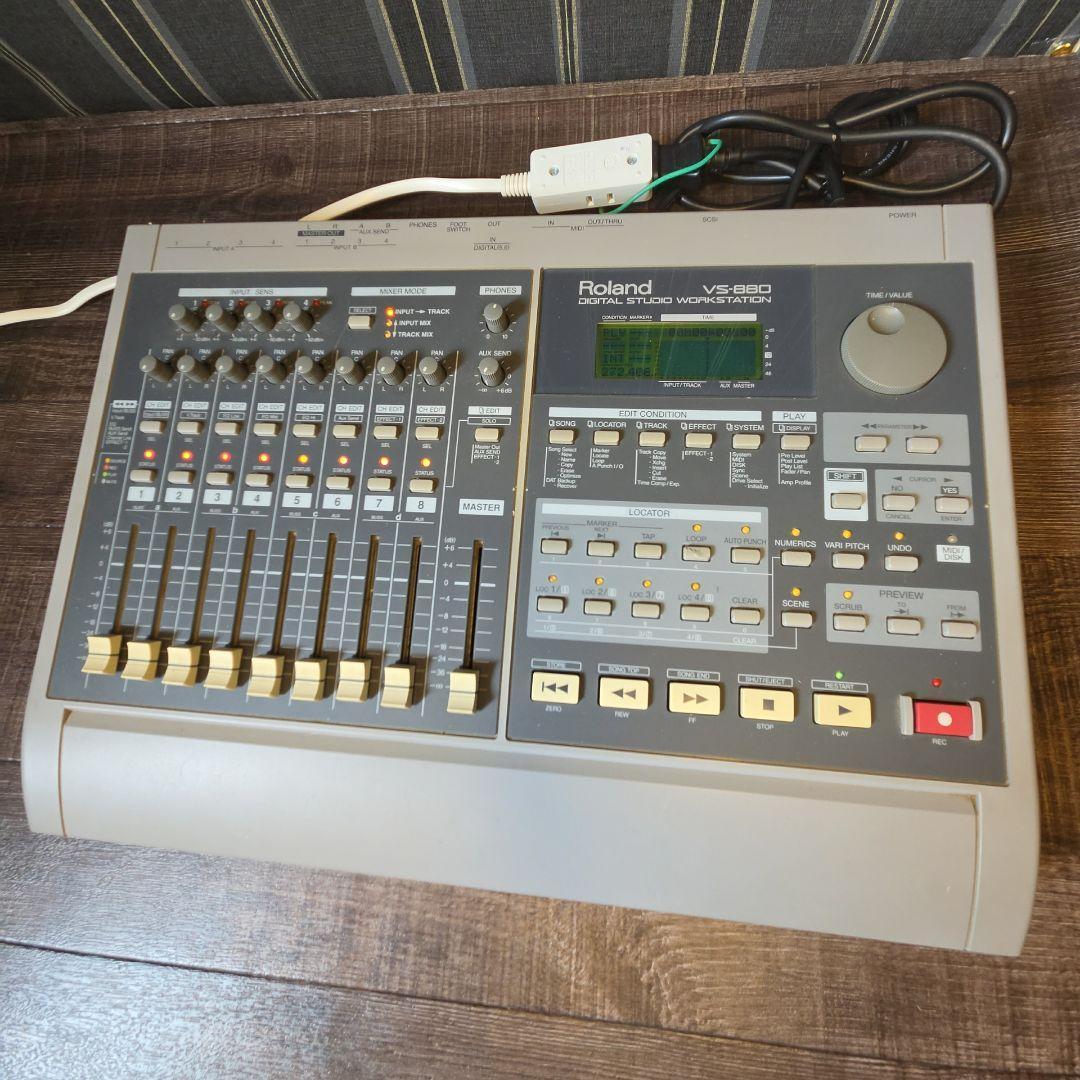 Multitrack Recorders Roland Vs-880