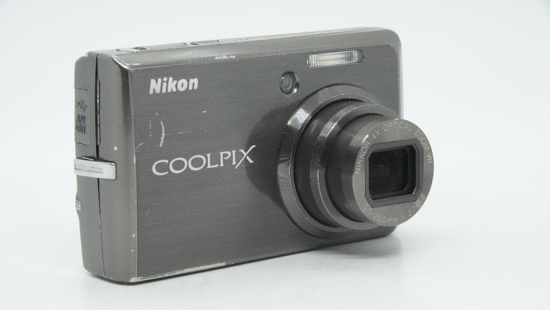 Compact Digital Cameras G2200 Nikon Coolpix S600