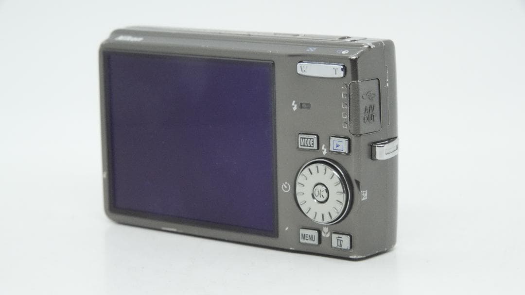 Compact Digital Cameras G2200 Nikon Coolpix S600