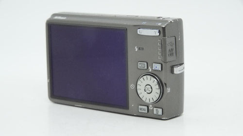 Compact Digital Cameras G2200 Nikon Coolpix S600