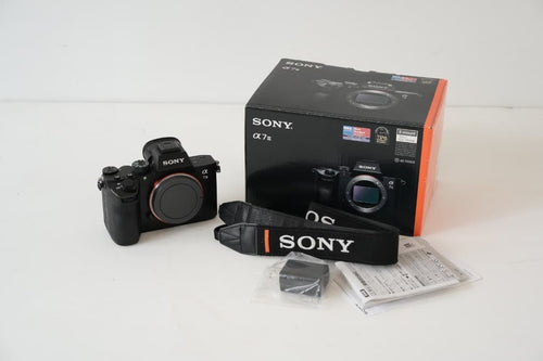 Sony Mirrorless Interchangeable Lens Cameras 7Iii