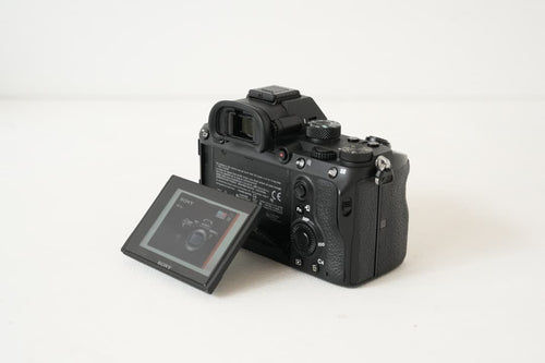 Sony Mirrorless Interchangeable Lens Cameras 7Iii