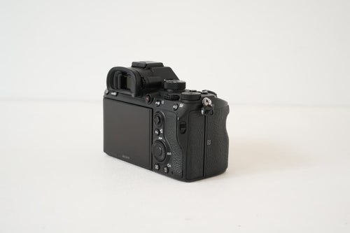 Sony Mirrorless Interchangeable Lens Cameras 7Iii