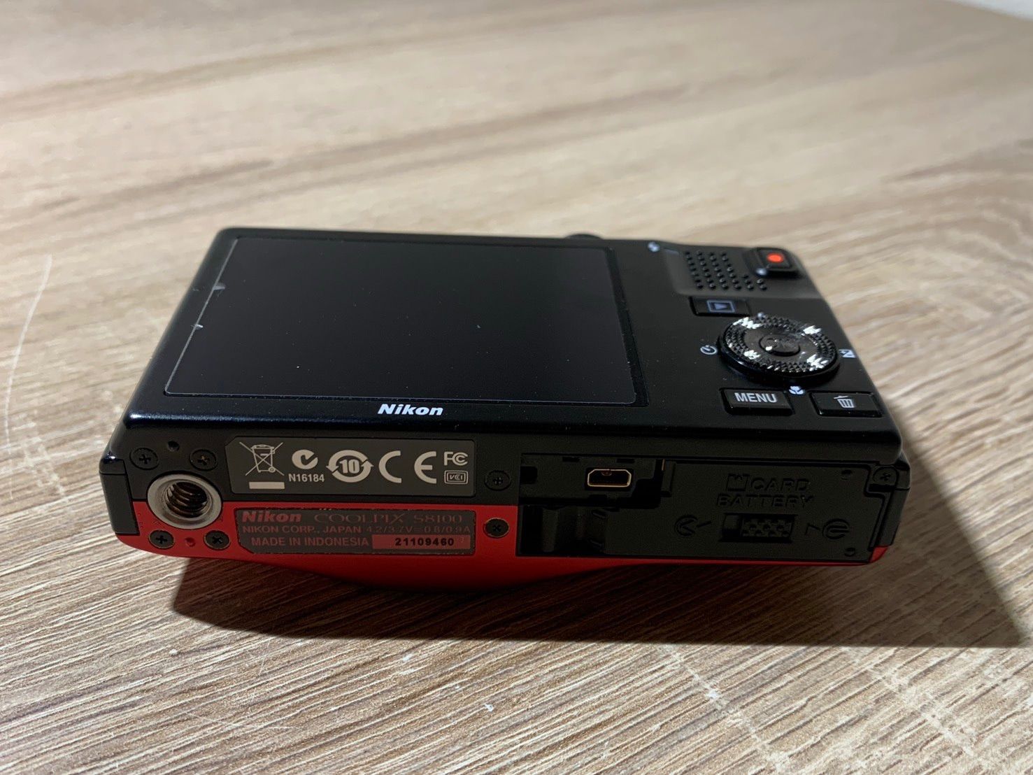 Compact Digital Camera 9772 Nikon Coolpix S8100