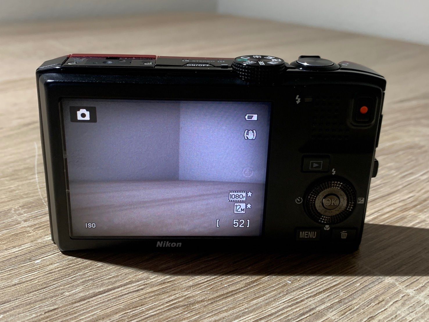 Compact Digital Camera 9772 Nikon Coolpix S8100