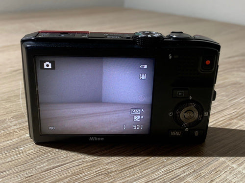 Compact Digital Camera 9772 Nikon Coolpix S8100