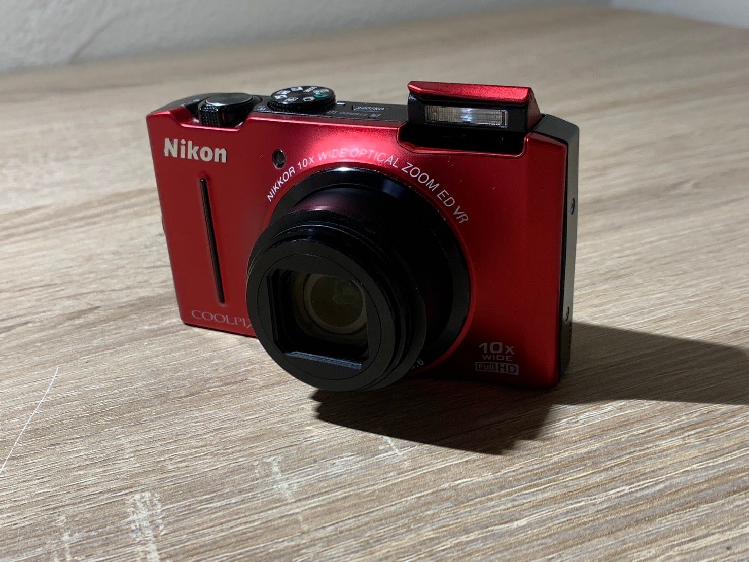 Compact Digital Camera 9772 Nikon Coolpix S8100