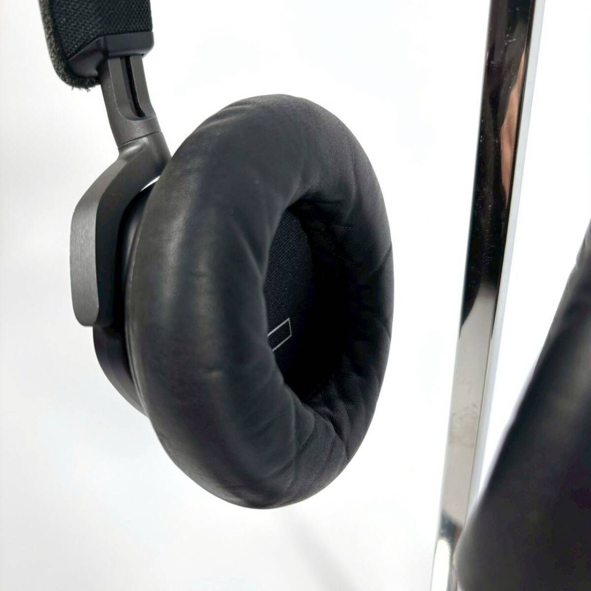 Bang Olufsen Wireless Headphones Bang&Olufsen Beoplay H7 Black