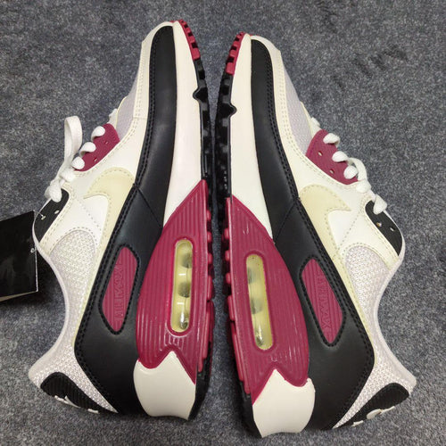 Nike Sneakers 90