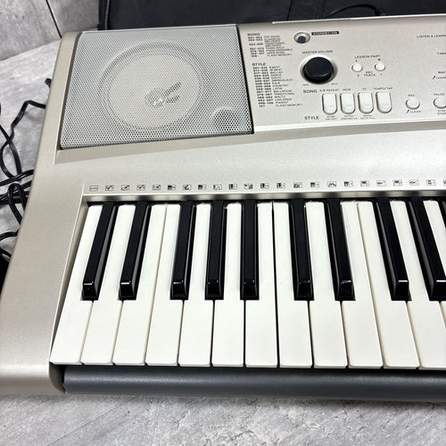 Yamaha Keyboard Electronic Piano Psr-E313