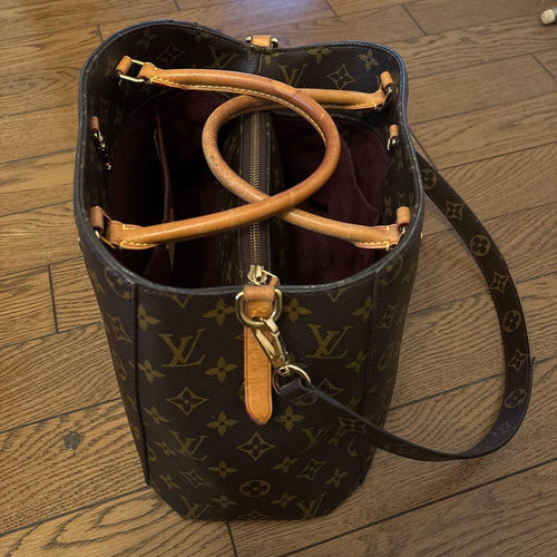 Louis Vuitton Tote Bags Mm