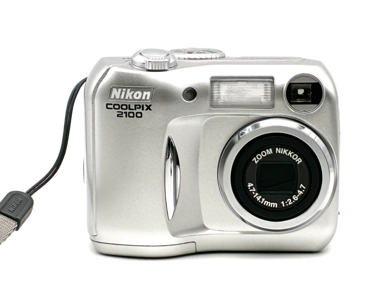 Nikon Compact Digital Camera Coolpix 2100 200