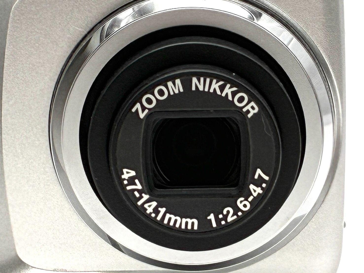 Nikon Compact Digital Camera Coolpix 2100 200