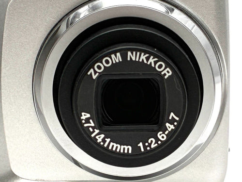 Nikon Compact Digital Camera Coolpix 2100 200