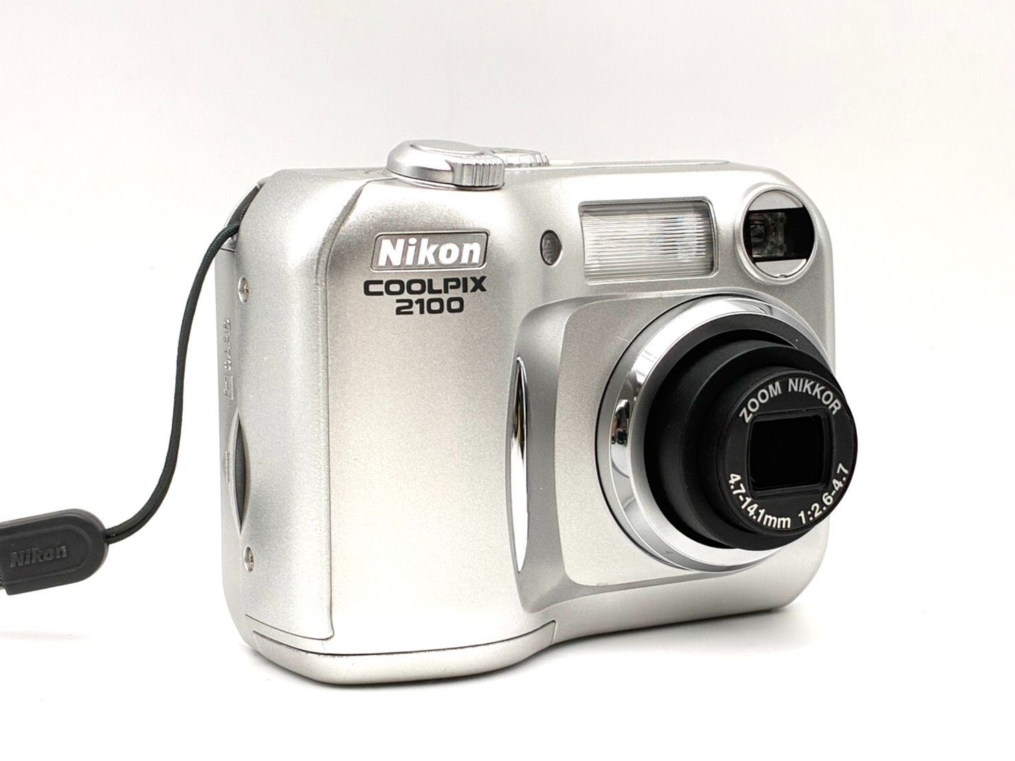 Nikon Compact Digital Camera Coolpix 2100 200