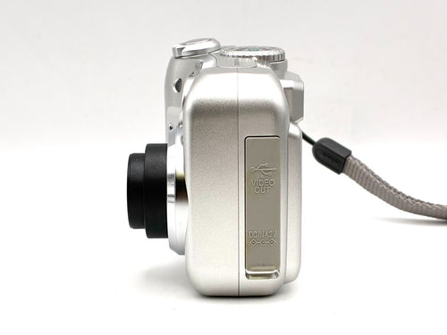 Nikon Compact Digital Camera Coolpix 2100 200