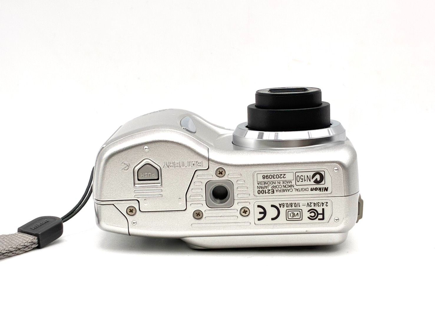 Nikon Compact Digital Camera Coolpix 2100 200