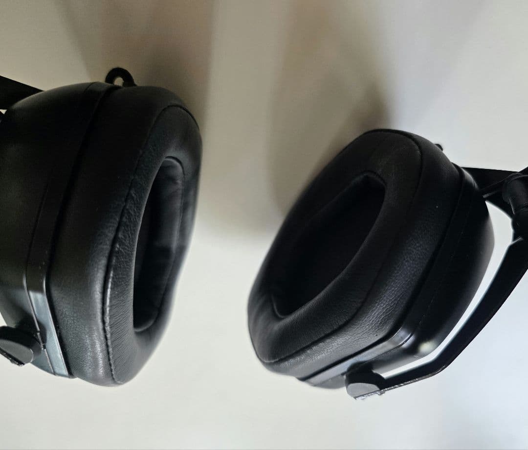Wired Headphones V-Moda M-200 Roland