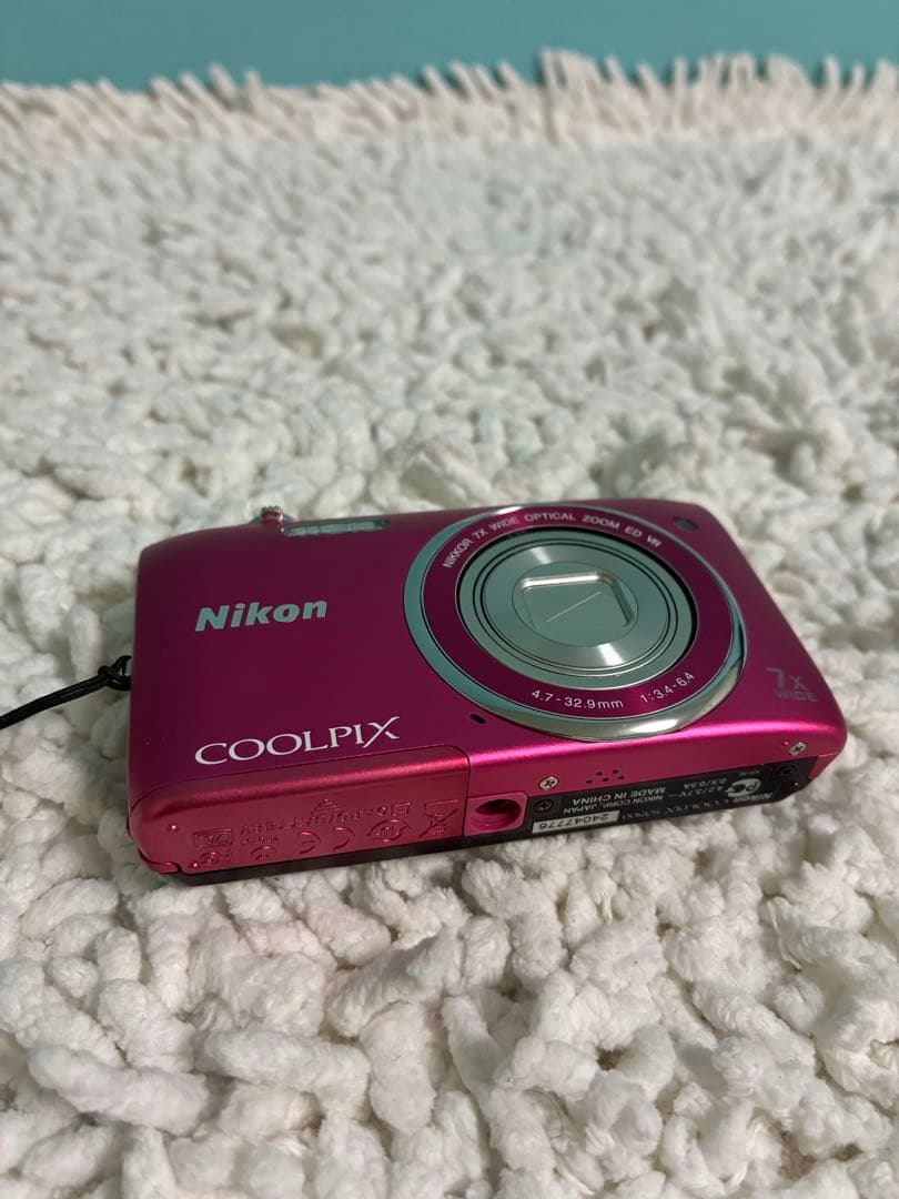 Compact Digital Camera Nikon Coolpix S3500
