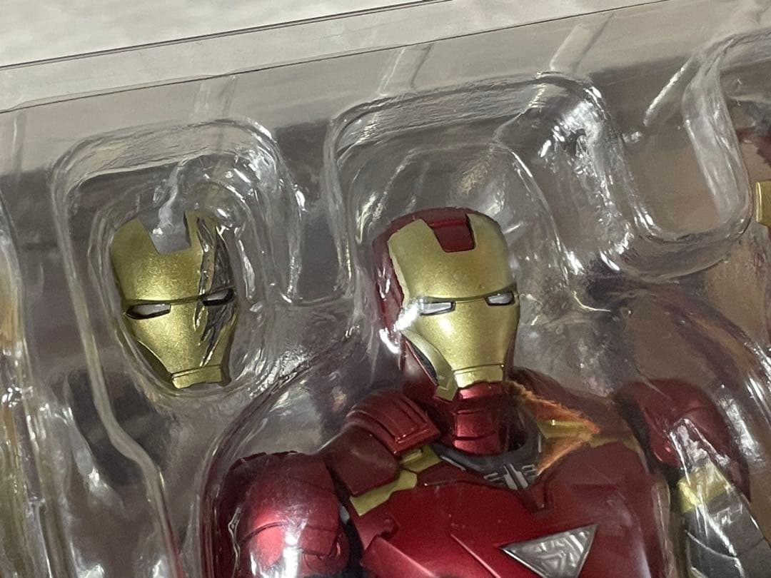 S.H.Figuarts American Comic 6- Battle Damage Edition-