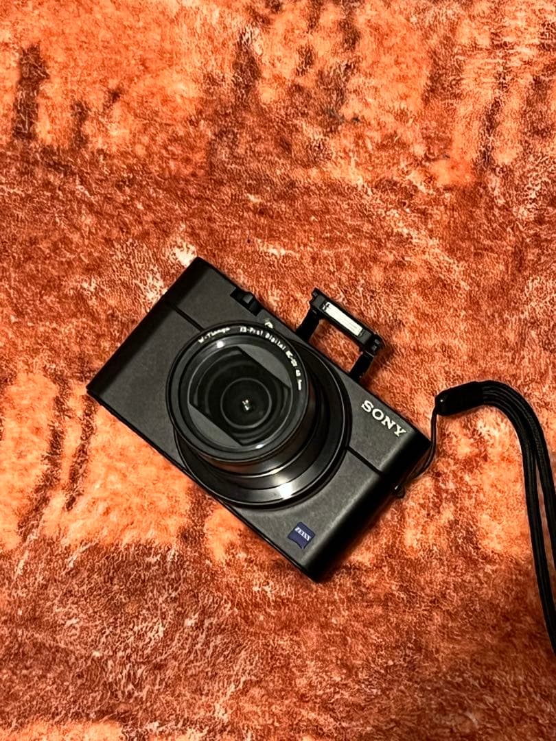 Sony Compact Digital Cameras Rx100V (Dsc-Rx100M5A)