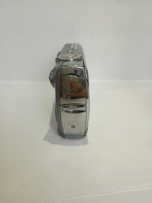 Compact Digital Camera 5043 Canon Ixy 900 Is