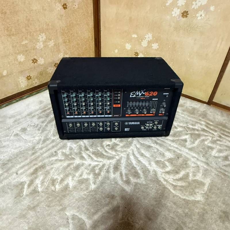 Powered Mixer Yamaha Emx620 200W