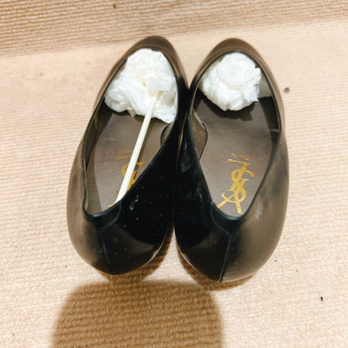 Yves Saint Laurent High Heel Pumps 37