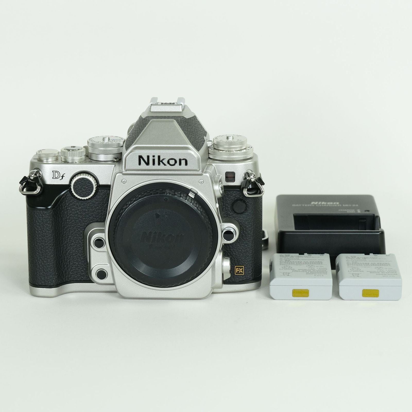 Nikon Digital Slr 4,630 2 Df F