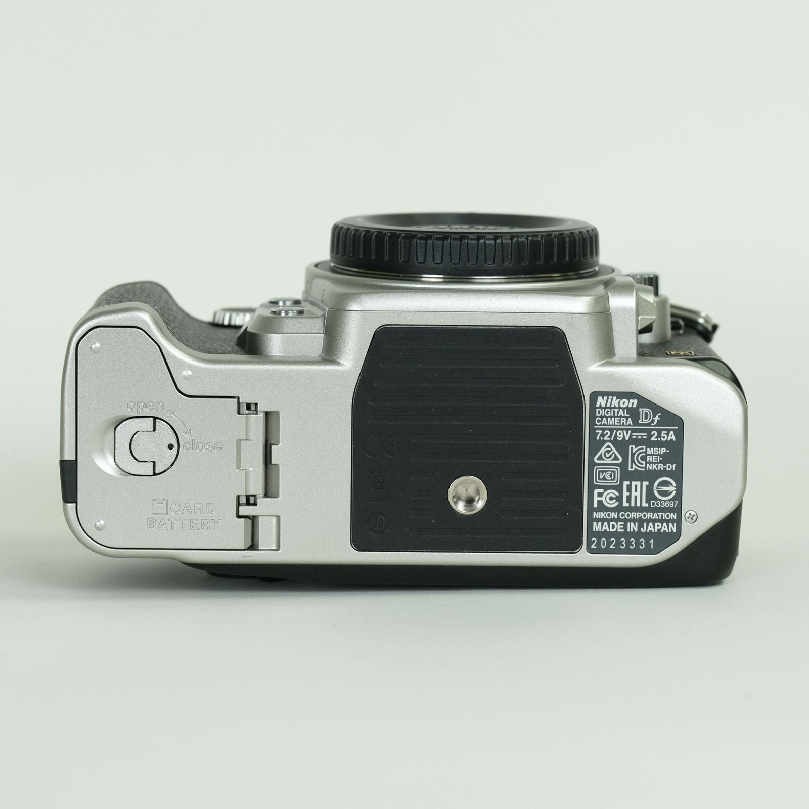 Nikon Digital Slr 4,630 2 Df F