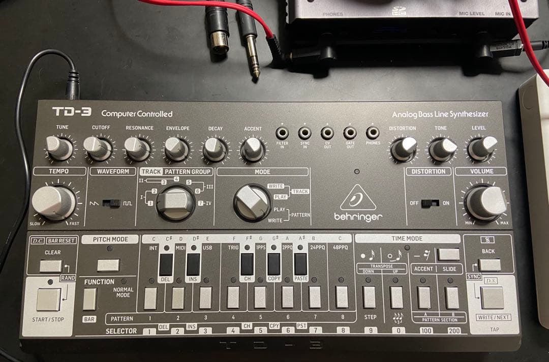 Behringer Analog Synthesizers Td-3
