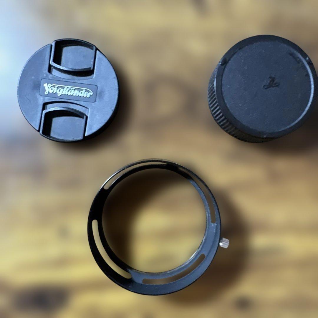 Voigtlander Lens (Single Focus) Voigtl Nder Heliar Classic F1.8