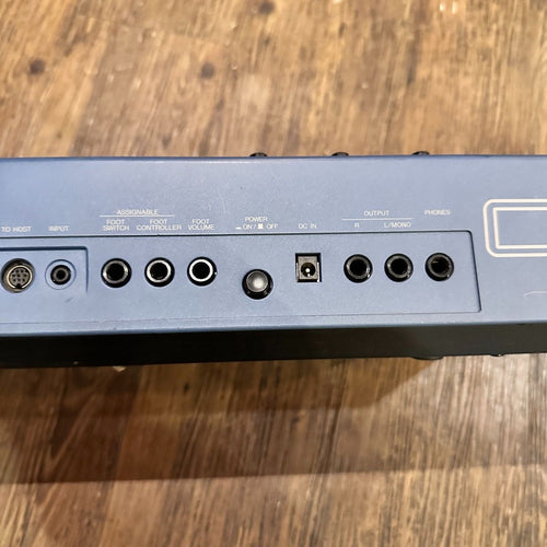 Yamaha Analog Synthesizer Cs1X